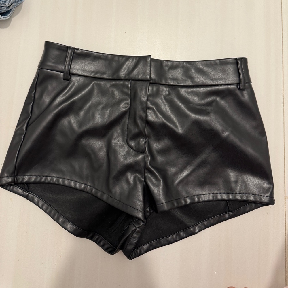 Superdown shorts